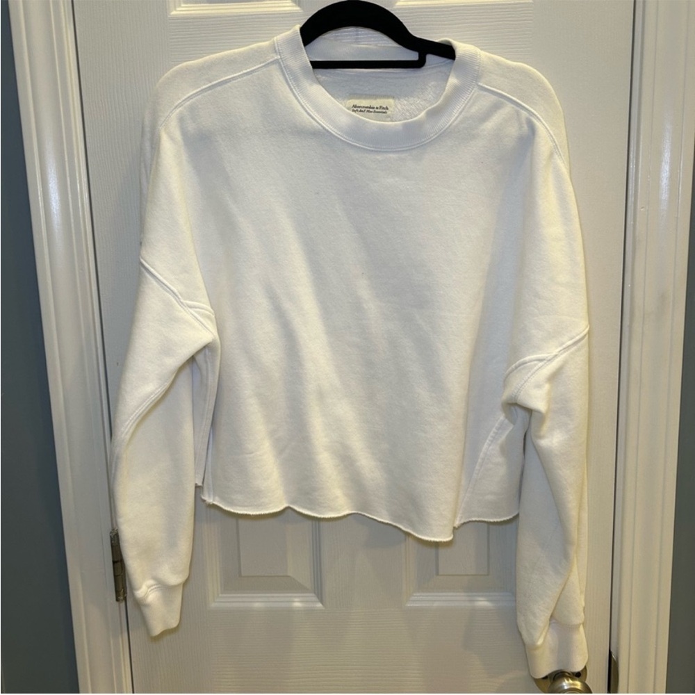 Abercrombie & Fitch crewneck